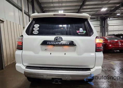 2022 Toyota 4Runner из США, поврежденный, VIN JTEPU5JR5N6031600